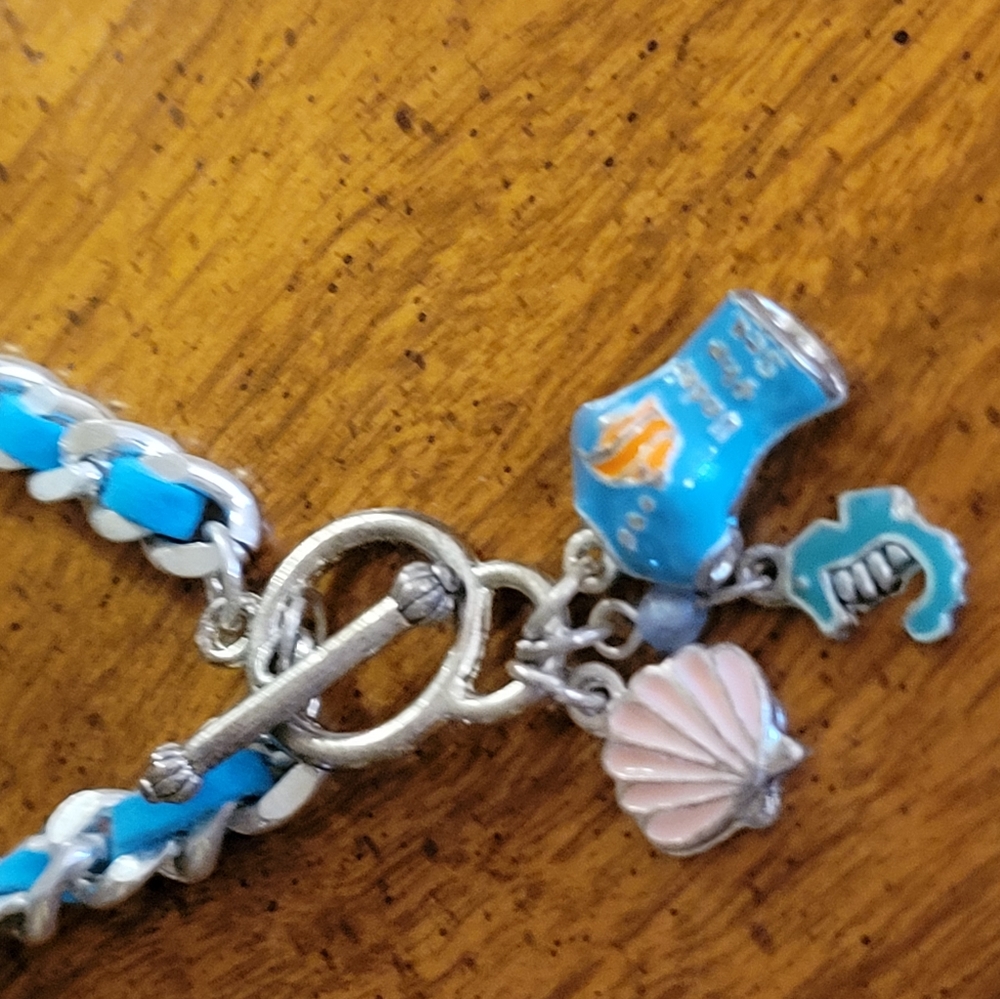 Summer fun charm bracket - Picture 2 of 6